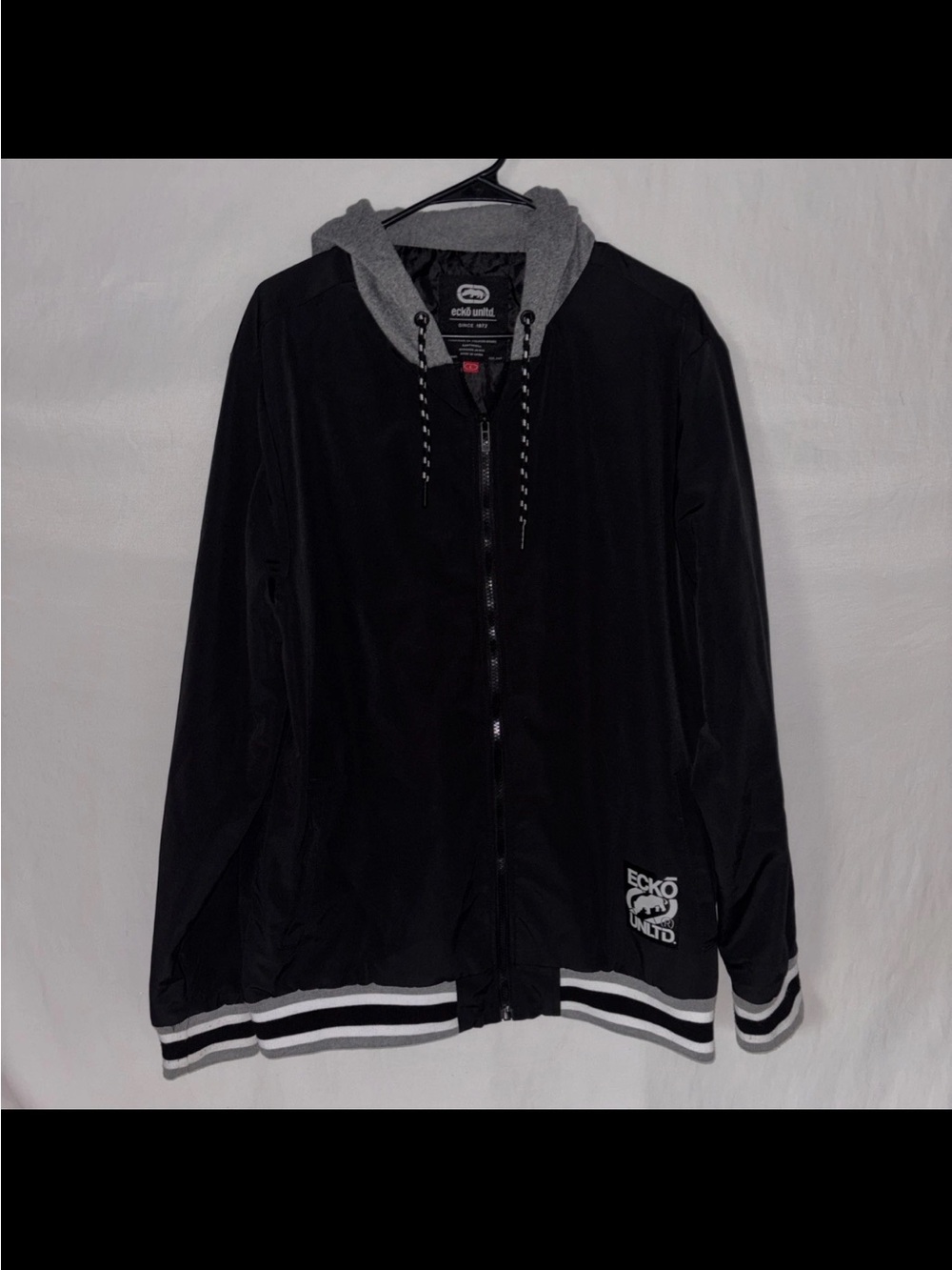 Ecko Unltd Rhino Hooded Zip Jacket Black Gray Stripe Cuffs Mens Y2K Streetwear